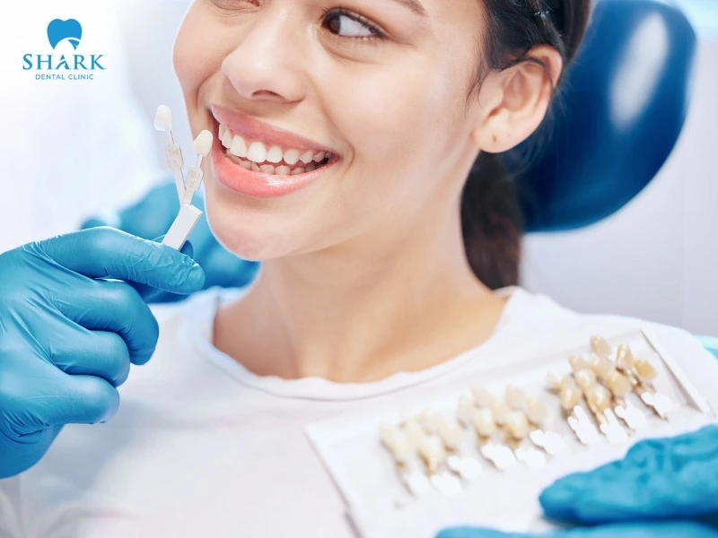 Veneer bonding helps fix chipped, discolored teeth, fills gaps between teeth, and ensures a straight, even smile