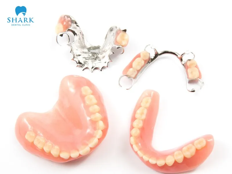 Acrylic teeth in partial dentures provide many benefits in terms of orthodontics