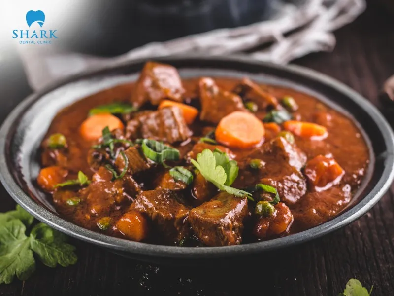 Soft, finely cut foods like well-cooked beef provide a high amount of protein that supports overall health