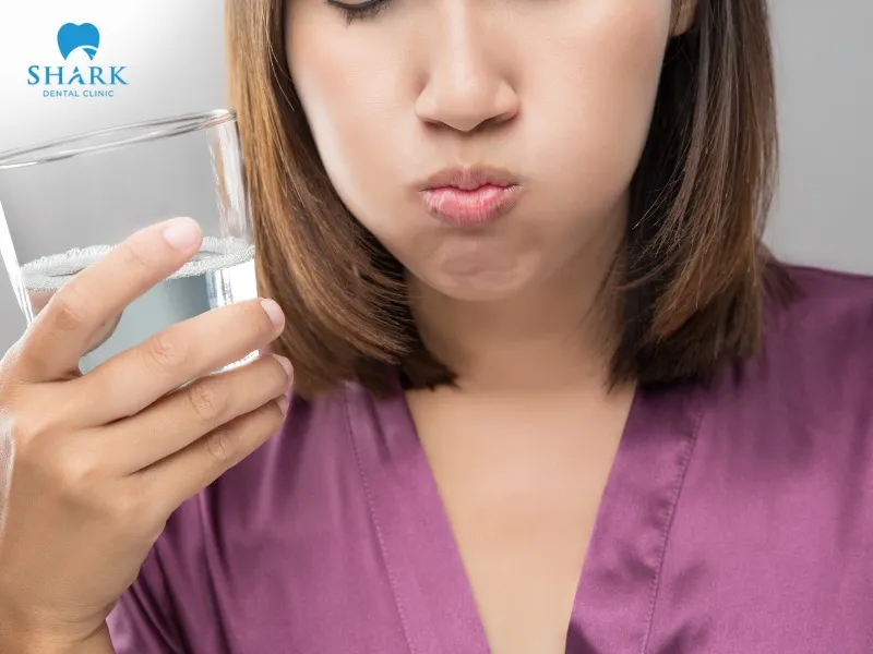 You should rinse your mouth thoroughly after drinking coffee to clean your oral cavity