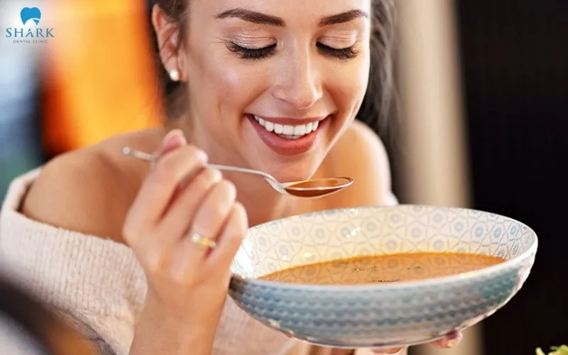 To help your crown stabilize quickly, prioritize soft, easy-to-eat foods during the first few days