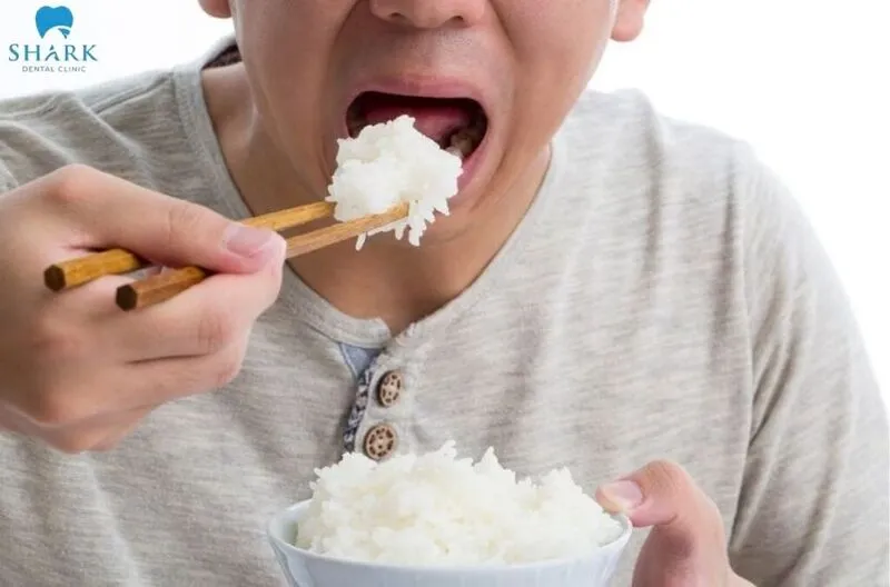 It is important to select an appropriate time to eat rice following root canal treatment