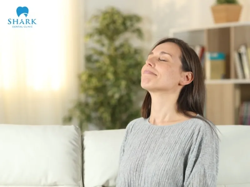 Rinsing with warm salt water helps improve unpleasant bad breath