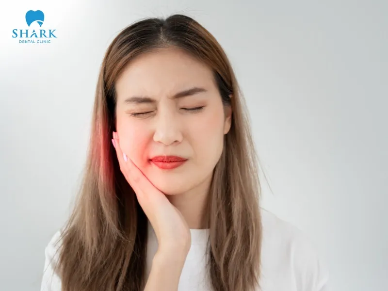 Silver tooth filling may cause certain adverse effects and allergic reactions, including gum irritation, for some patients