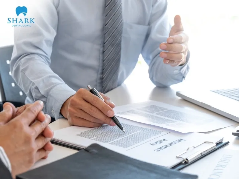 Certain specialized dental insurance plans cover services such as dental check-ups, scaling, and fillings