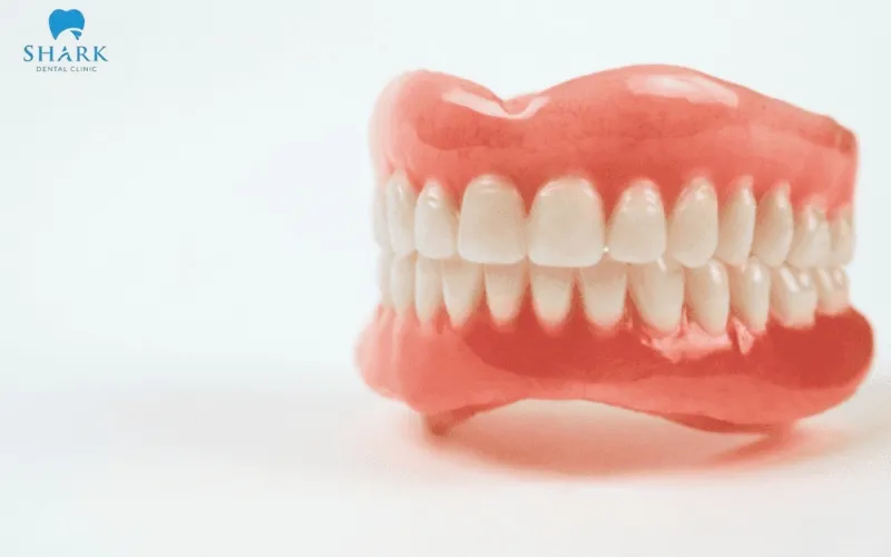 Removable dentures allow users to easily remove and reinsert them when needed