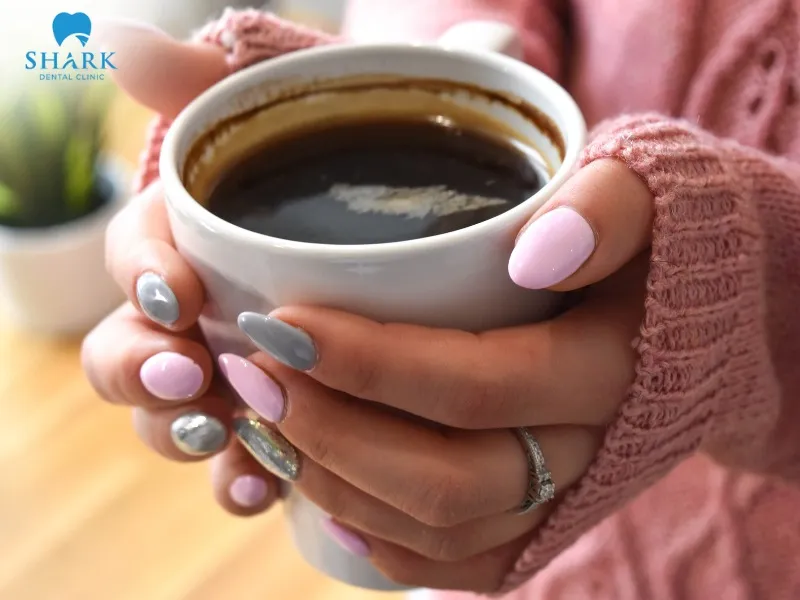 Drinking coffee too early after the procedure can cause discoloration and negatively affect the overall aesthetic results of the whitening process