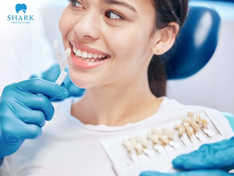 Porcelain dental crowns provide optimal aesthetic results while also restoring the full function of natural teeth in a comprehensive and durable way