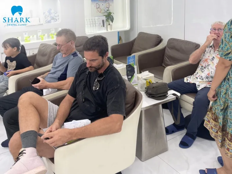 Shark Dental Clinic is proud to be a reputable dental implant center trusted and chosen by a large number of domestic and international customers