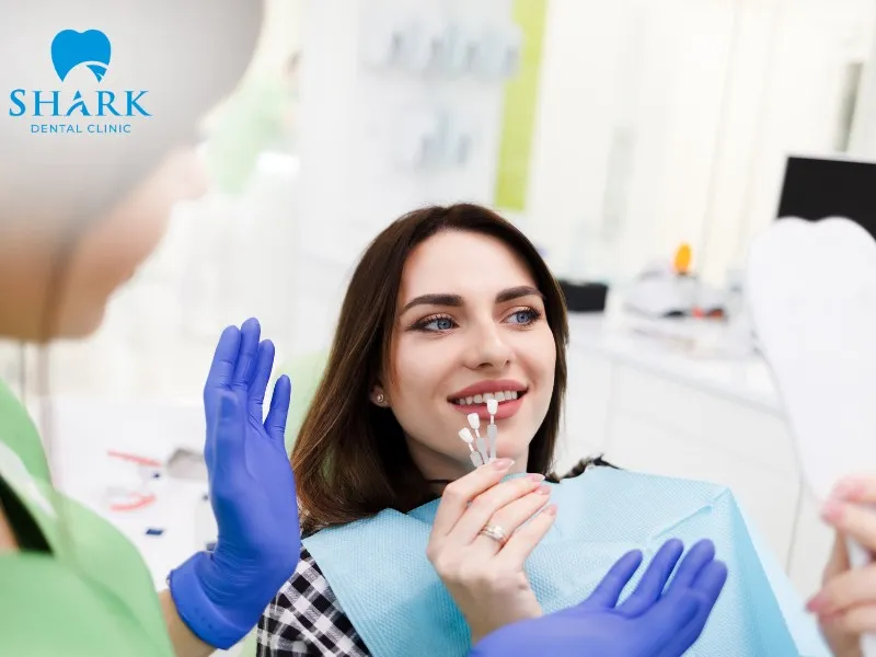 The decision to choose dentures or veneers depends largely on your individual needs, oral condition, and aesthetic expectations