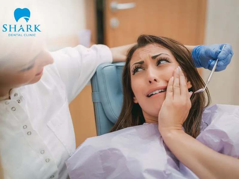 Swollen gum tissue around a wisdom tooth is often associated with impacted or misaligned tooth eruption, which may place pressure on neighboring teeth and surrounding structures