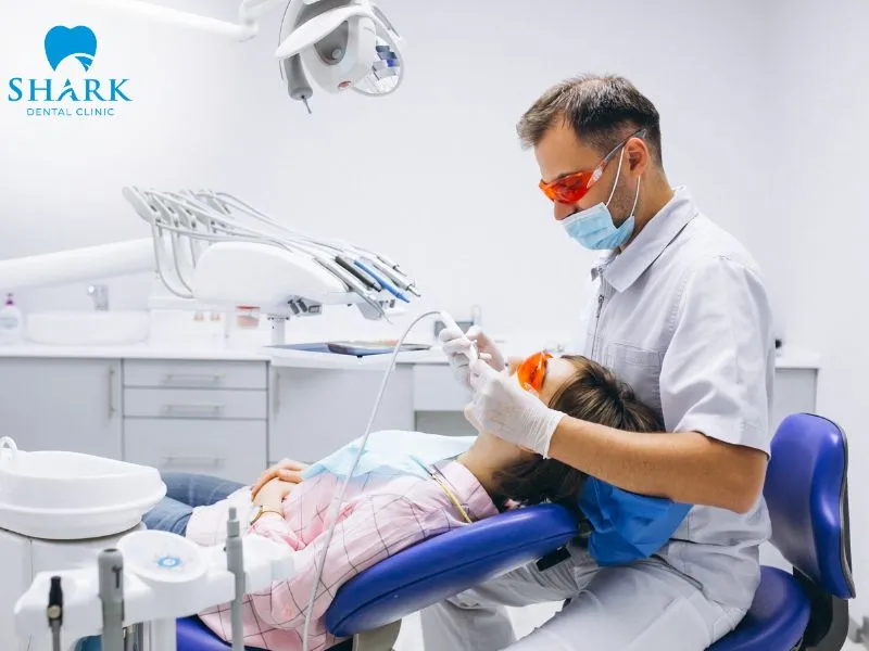 If small cavities or early signs of tooth decay are detected, the dentist can provide timely treatment to prevent the condition from progressing further