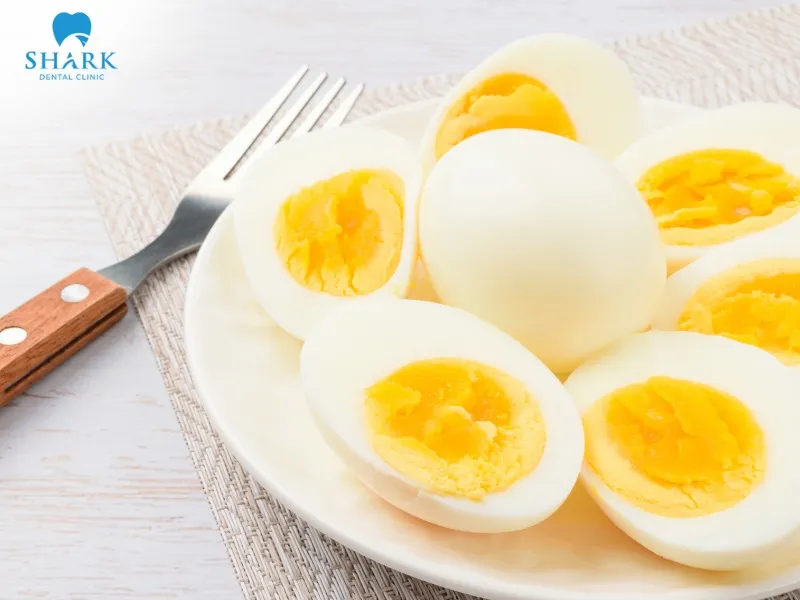 Eggs do not stain teeth and do not affect the effectiveness of teeth whitening treatment