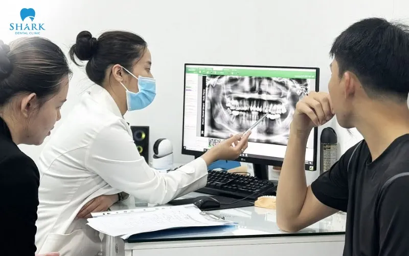 Before treatment begins, each patient undergoes a thorough examination and comprehensive oral health assessment to help the dentist develop a personalized treatment plan tailored to their specific needs and dental condition