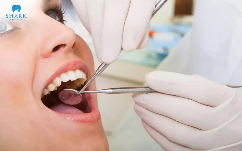 Do not delay treatment for too long, as leaving the condition untreated may increase the risk of tooth decay, pulp inflammation, or infection. Visit a dental clinic as soon as possible for a thorough examination and appropriate treatment