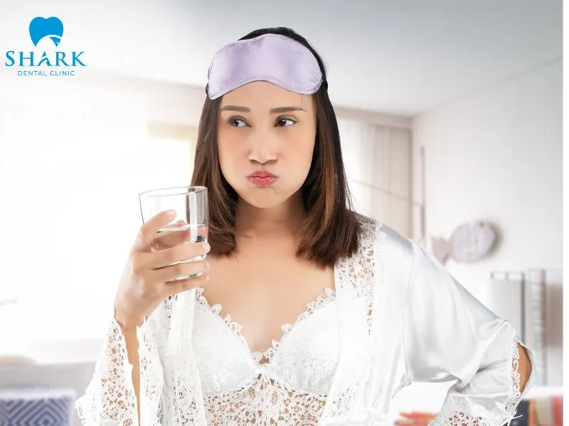 Rinsing your mouth regularly helps keep the gum tissues clean and can effectively reduce sensitivity and discomfort after treatment