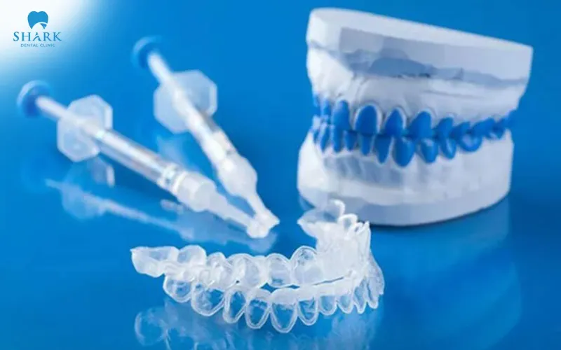 This product helps remove yellow stains on the teeth, improving the overall tooth color and making the smile appear brighter and whiter