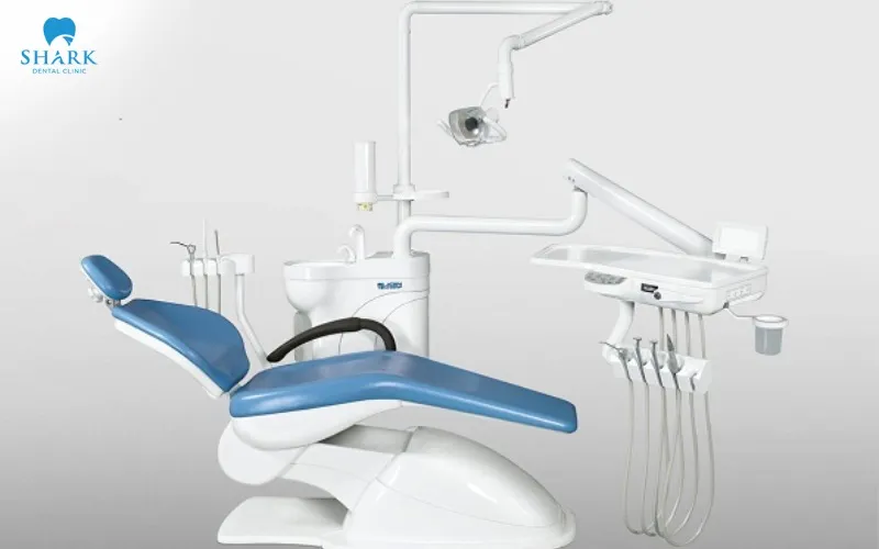 Shark Dental Clinic gives priority to the use of modern, fully integrated dental chair unit systems throughout the entire course of treatment