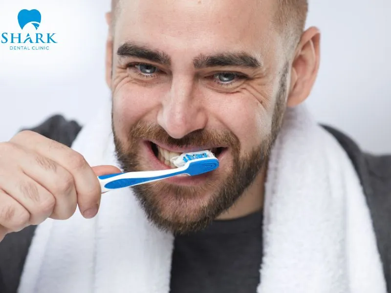 Maintaining correct daily oral hygiene helps protect porcelain veneers and extend their expected lifespan and attractive appearance over time