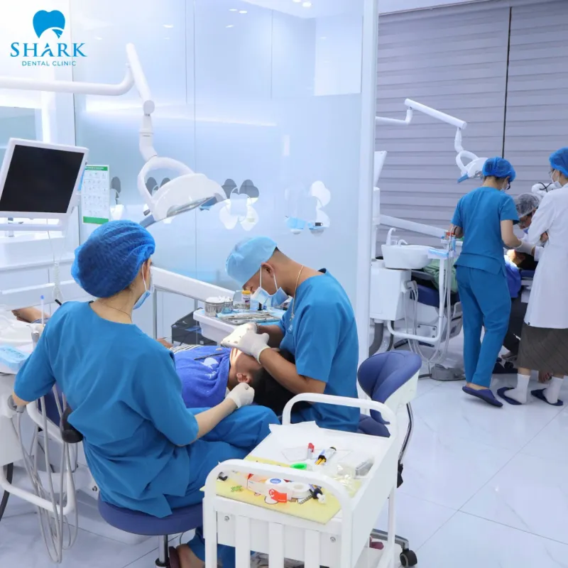 When you notice signs of rejection after having a dental implant placed, it's important to visit a dental clinic so a dentist can examine the situation and put together an appropriate treatment plan