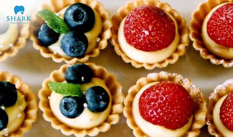 Avoid sweets and carbonated drinks to limit the buildup of plaque