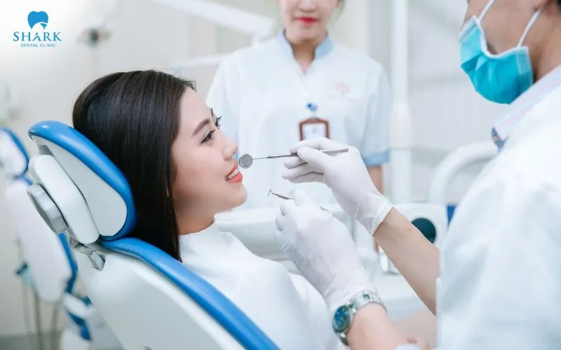 Once everything is finished, the dentist will explain how to care for the implant and arrange a schedule of regular check-ups