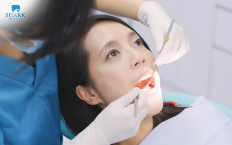 Before the procedure begins, the dentist will examine you and assess the extent of the tooth damage