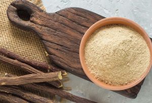 Bột cam thảo kết hợp với các nguyên liệu làm đẹp tự nhiên có tác dụng dưỡng trắng da hiệu quả