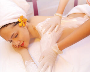 Tắm trắng khô là một phương pháp làm trắng da đơn giản, nhanh chóng và hiệu quả