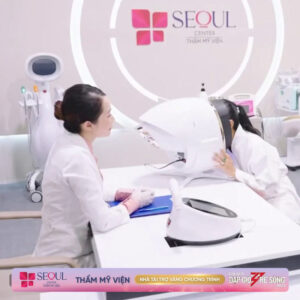 Bác sĩ tại Seoul Center thăm khám và tư vấn 1:1 cho khách hàng
