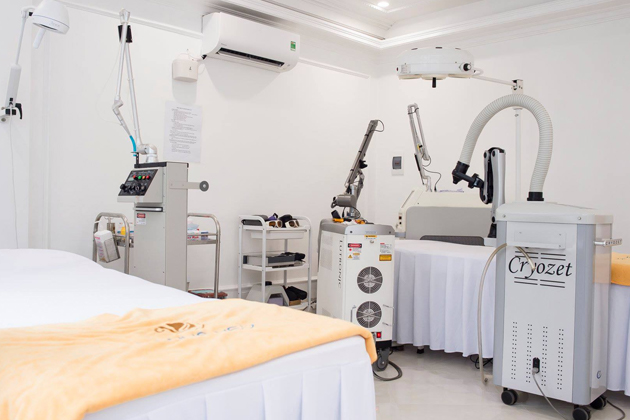 Phòng khám Laser Thẩm mỹ Công nghệ cao Aeslatek sở hữu các thiết bị triệt lông hiện đại