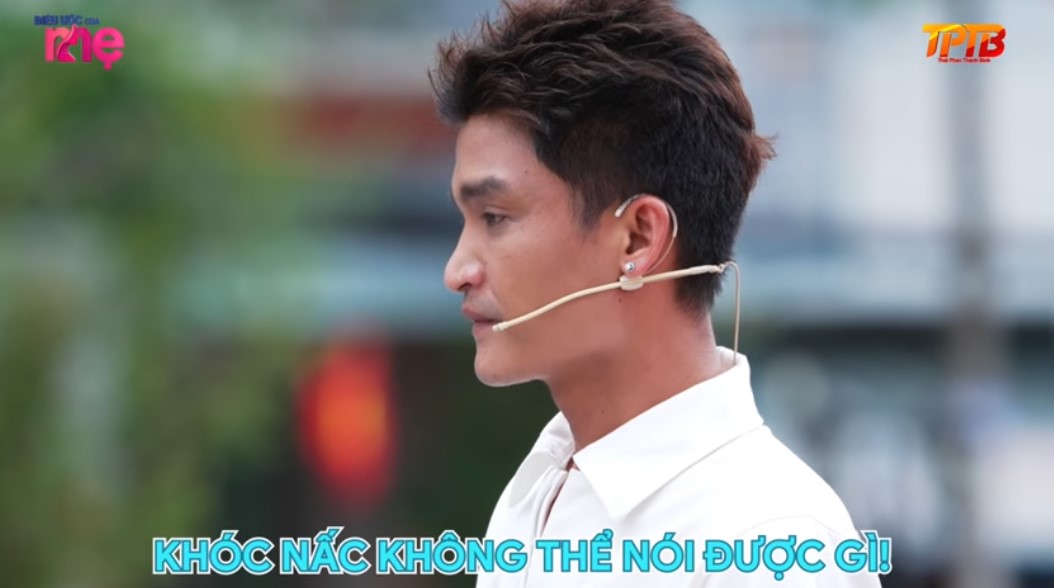 Mạc Văn Khoa - Một diễn viên luôn tươi cười, hoạt ngôn giờ đây không thể nói được gì, nước mắt tuôn mãi trước hoàn cảnh của các gia đình