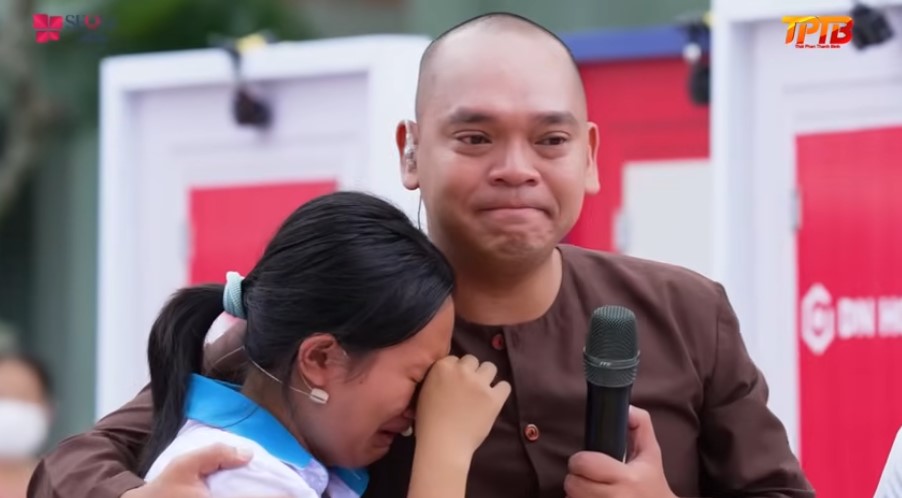 Ước mơ được học vào đại học và trở thành bác sĩ được nhà sản xuất Thái Phan Thanh Bình biến thành hiện thực