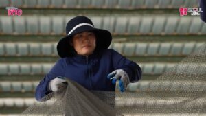 Gương mặt khắc khổ của chị Huệ- Người mẹ một mình nuôi hai con nhỏ