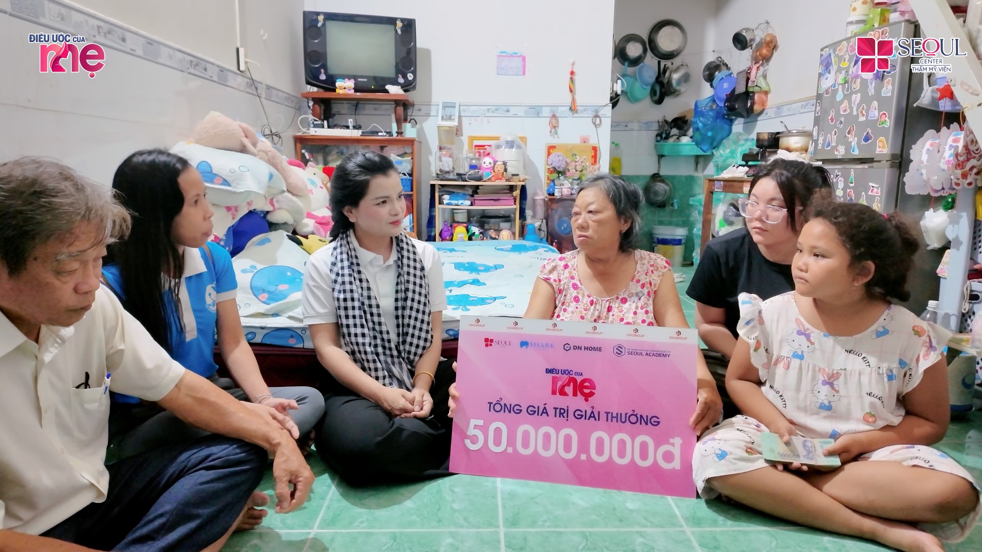 Chương trình “Điều Ước Của Mẹ” đã trực tiếp đến thăm và trao số tiền 50.000.000 VNĐ từ chương trình