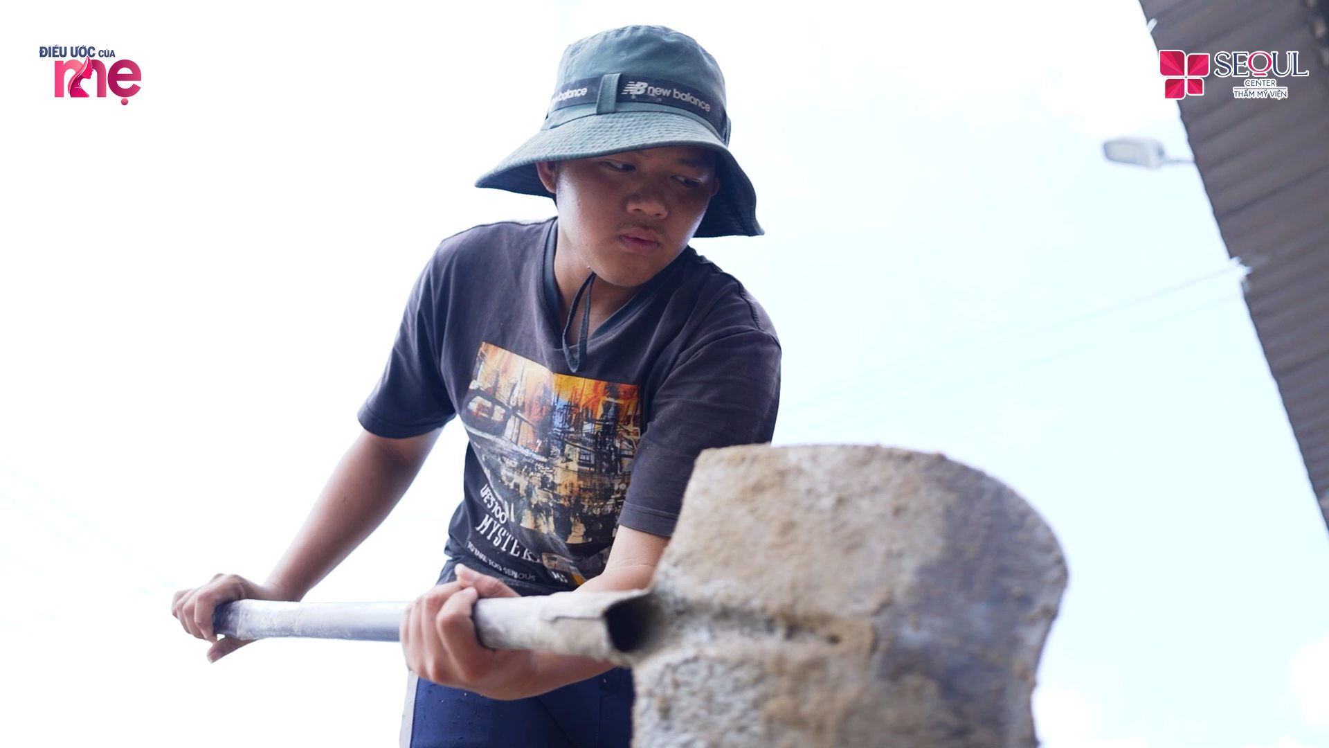 Dững anh đang cố gắng đỡ đần phụ chị Hai Thoa, mong chị tìm được bến đổ hạnh phúc