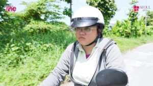 Thoa vừa là chị, vừa là mẹ, vừa là ba gánh vác nuôi gia đình