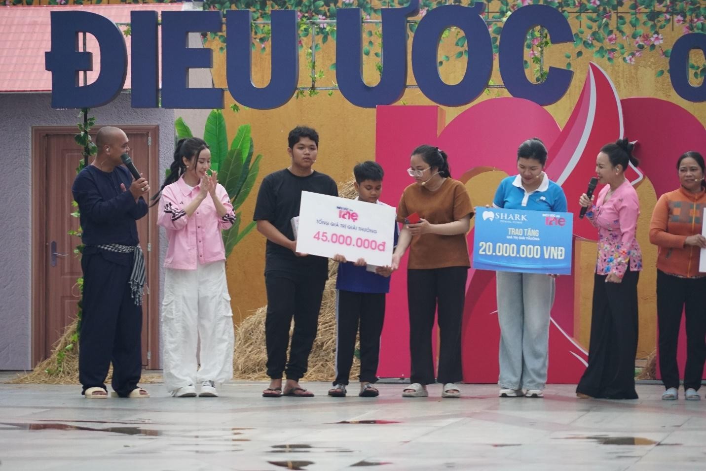 Chương trình “Điều Ước Của Mẹ” đã tài trợ 50.000.000 đồng cho 3 chị em Thoa