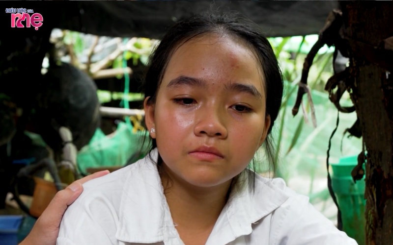 Chỉ vì sự ích kỷ của người lớn đã khiến hai chị em Nguyên Thảo không thể làm tròn chữ hiếu với ba