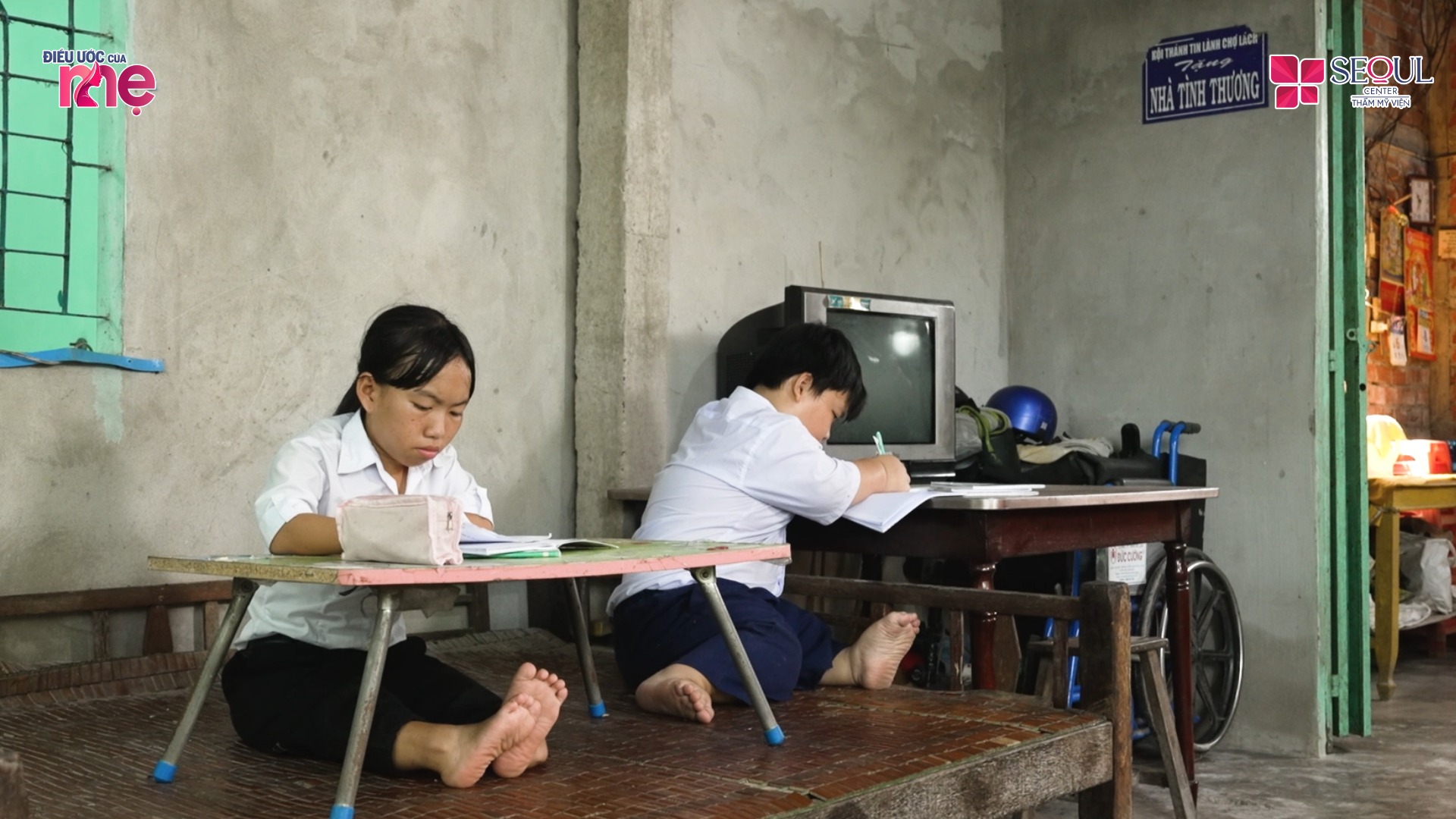 Hai em Minh Lâm và Cẩm Ly rất chăm chỉ học tập, nhiều năm đạt được thành tích tốt
