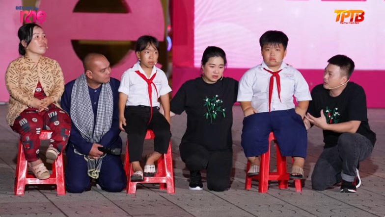 Diễn viên Tuấn Khải chia sẻ cảm xúc và bày tỏ sự đồng cảm khi lắng nghe câu chuyện gia đình chị Kiều