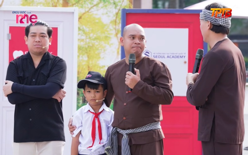 Anh Bình nghẹn ngào chia sẻ trước nỗi bất hạnh trong cuộc sống của Long