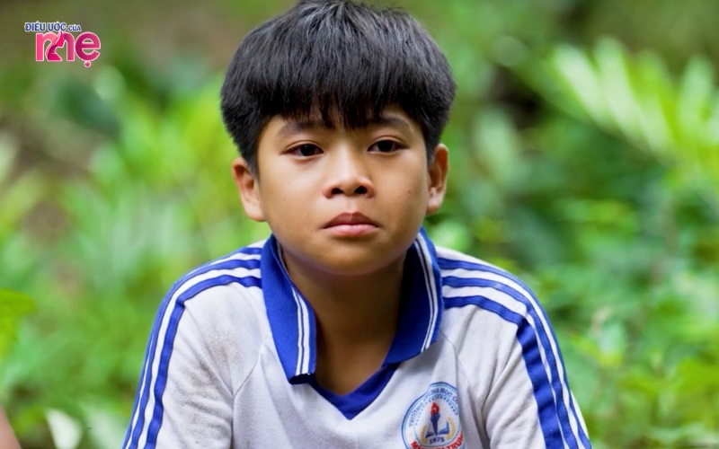 Dù còn nhỏ nhưng Quốc Đạt vẫn luôn tự trách mình vì không thể giúp được gì cho mẹ