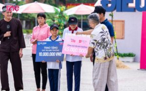 Sau chương trình, gia đình chị nhận được nhiều phần thưởng có giá trị