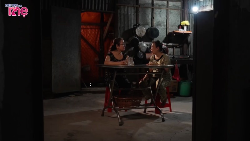 Nỗi lo canh cánh trong lòng cô Huê khi mình mất đi thì ai sẽ lo lắng cho con gái đang bị bệnh của mình