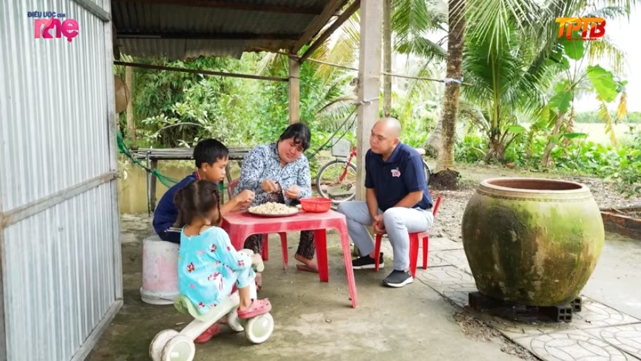 Câu chuyện của gia đình Quỳnh đã xóa tan định kiến mẹ ghẻ con chồng