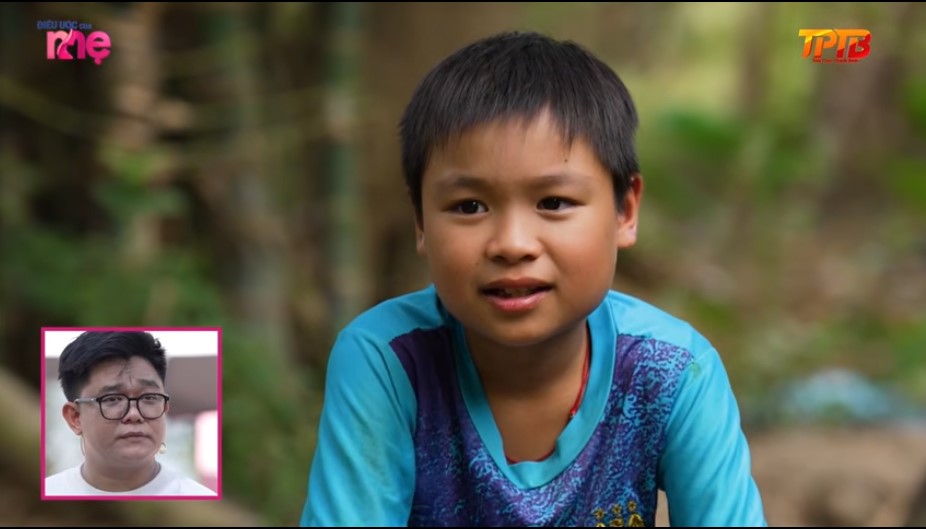 Cậu bé 12 tuổi thông minh lanh lợi, rất hiểu chuyện và có những suy nghĩ trưởng thành từ nhỏ nhưng mồ côi ba mẹ từ sớm