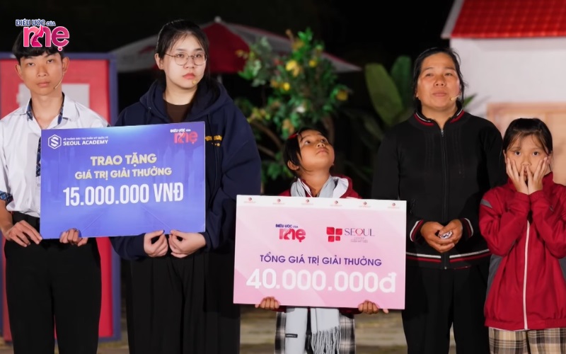 Sau chương trình, gia đình chị Quân nhận được nhiều phần quà vô cùng giá trị