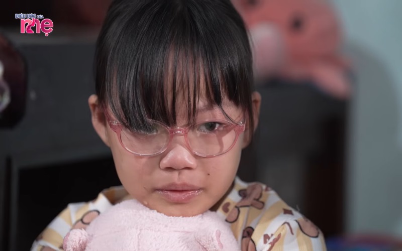 Một đứa trẻ mang nhiều vết xước trong lòng, những nỗi đau luôn hằn sâu trong tâm trí non nớt của em