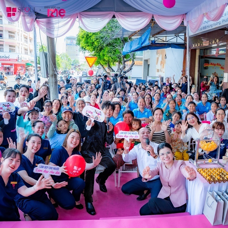 Đông đảo khán giả đến chi nhánh Seoul Center Tiền Giang để tham dự chương trình Hành Trình Tỏa Sắc cùng Điều Ước Của Mẹ